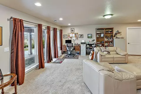 155 Sky Hawk Dr, Eagle Point, OR 97524 photo 22