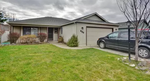 630 Karic Way, Eagle Point, OR 97524 photo 1
