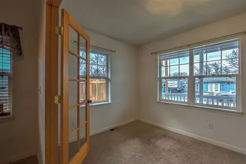 743 Platt Pl, Eagle Point, OR 97524 photo 6