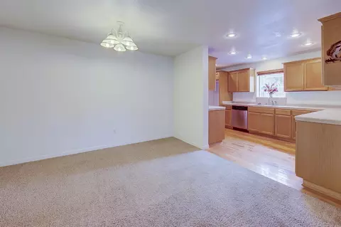 743 Platt Pl, Eagle Point, OR 97524 photo 10