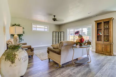 930 Arrowhead Trl, Eagle Point, OR 97524 photo 11