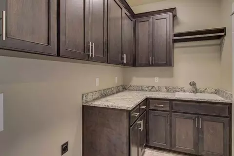930 Arrowhead Trl, Eagle Point, OR 97524 photo 13