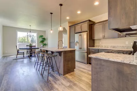 930 Arrowhead Trl, Eagle Point, OR 97524 photo 9