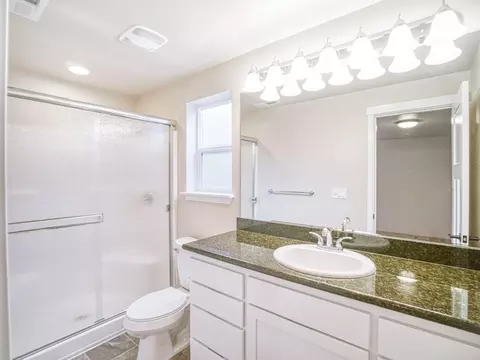 262 N 2nd St, Central Point, OR 97502 photo 9