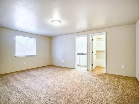 262 N 2nd St, Central Point, OR 97502 photo 7