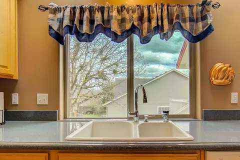 872 Ridgeview Dr, Eagle Point, OR 97524 photo 34