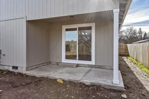 722 S Royal Ave, Eagle Point, OR 97524 photo 28