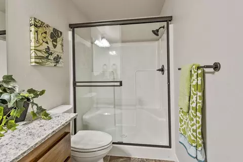 722 S Royal Ave, Eagle Point, OR 97524 photo 17