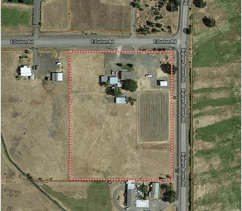 1795 E Dutton Rd, Eagle Point, OR 97524 photo 2
