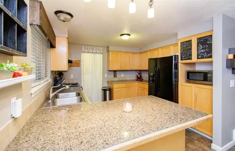 447 Phyllis Dr, Eagle Point, OR 97524 photo 11