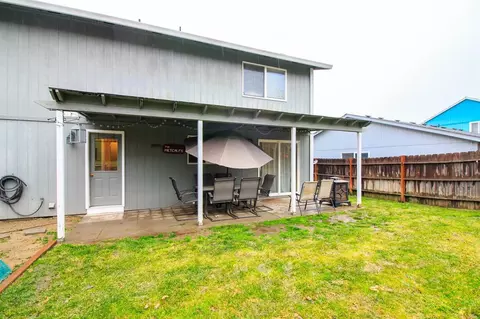 447 Phyllis Dr, Eagle Point, OR 97524 photo 25