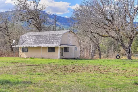 7221 Evans Creek Rd, Rogue River, OR 97537 photo 1