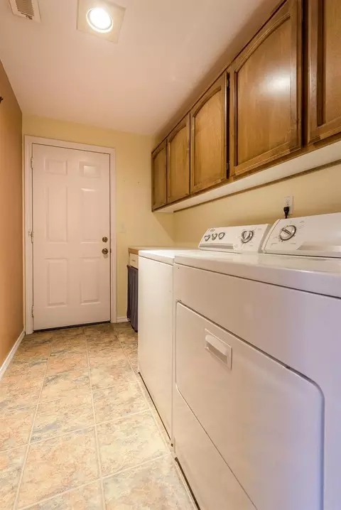 572 C St, Phoenix, OR 97535 photo 14