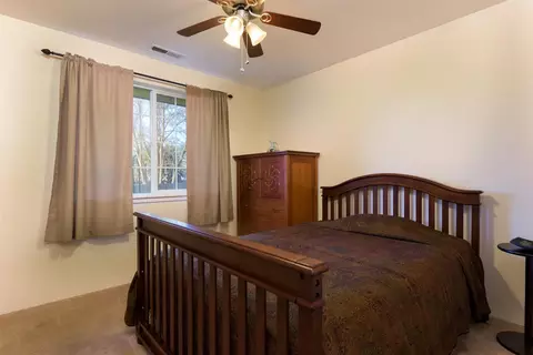 572 C St, Phoenix, OR 97535 photo 7