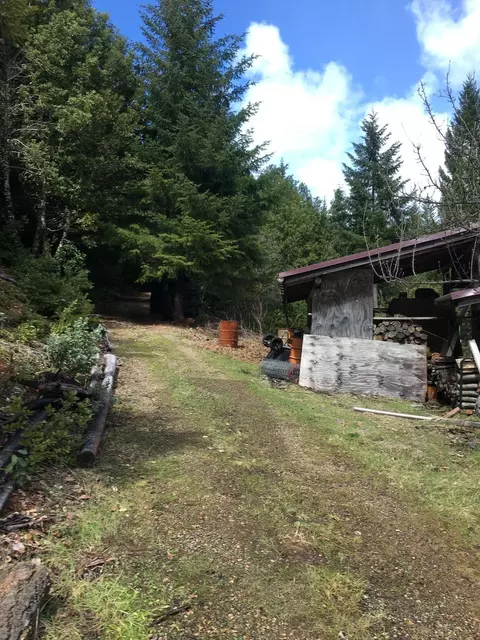 10000 Arrowhead Dr, O'brien, OR 97534 photo 3