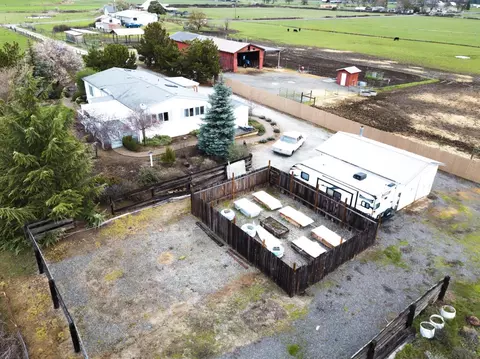 3333 Scenic Ave, Central Point, OR 97502 photo 11