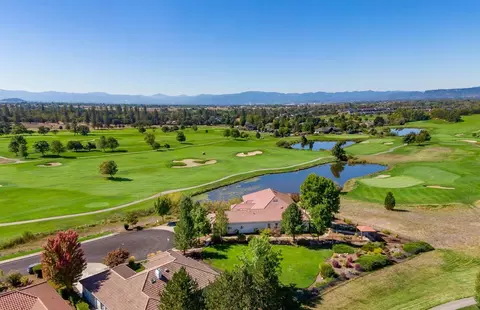 119 Pine Lake Dr, Eagle Point, OR 97524 photo 3