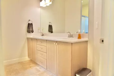 443 S Haskell, Central Point, OR 97502 photo 13