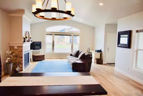 443 S Haskell, Central Point, OR 97502 photo 5