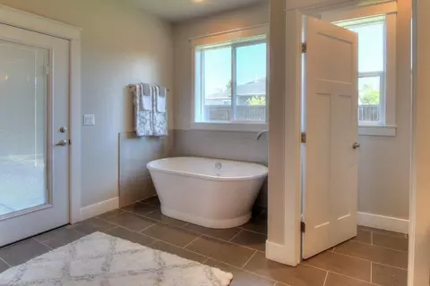 1008 Arrowhead Trl, Eagle Point, OR 97524 photo 12