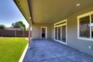 1008 Arrowhead Trl, Eagle Point, OR 97524 photo 2