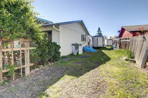 596 Sherman Way, Eagle Point, OR 97524 photo 14