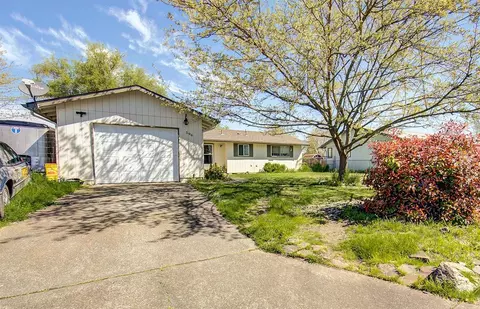 596 Sherman Way, Eagle Point, OR 97524 photo 17