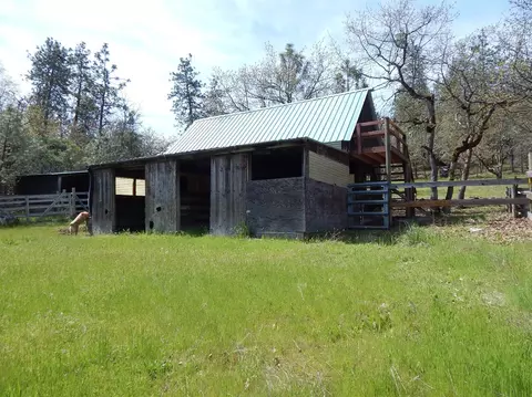 544 Crescent Dr, Eagle Point, OR 97524 photo 7