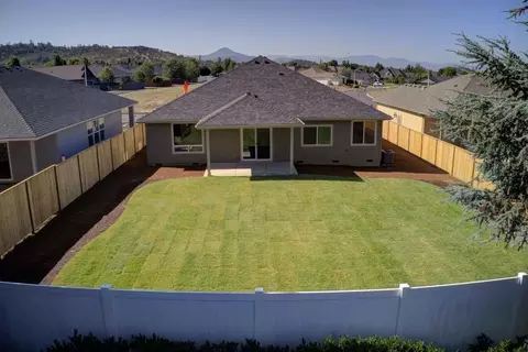 1073 Arrowhead Trl, Eagle Point, OR 97524 photo 32