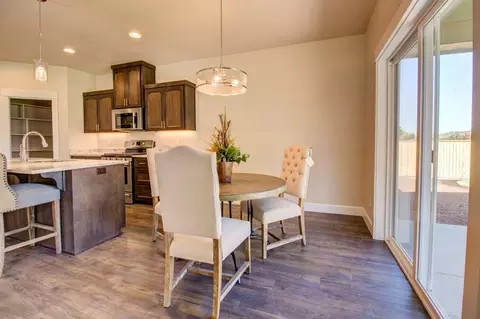 1073 Arrowhead Trl, Eagle Point, OR 97524 photo 8