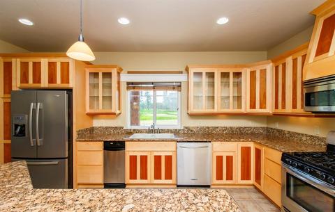 315 Cherry Wood, Eagle Point, OR 97524 photo 9
