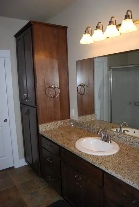 1171 N Haskell St, Central Point, OR 97502 photo 13