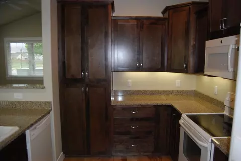 1171 N Haskell St, Central Point, OR 97502 photo 8