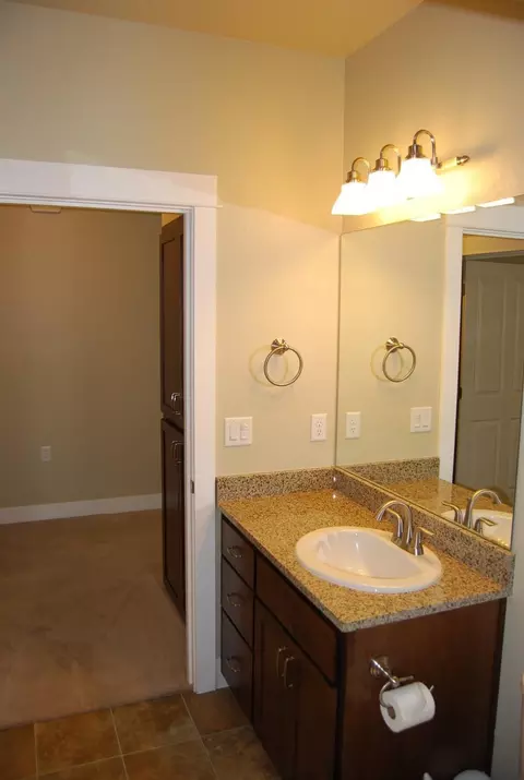 1171 N Haskell St, Central Point, OR 97502 photo 17