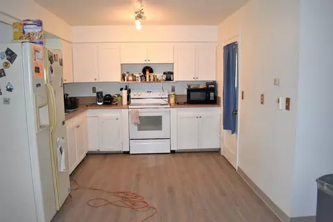 615 Crestview Loop, Grants Pass, OR 97527 photo 4