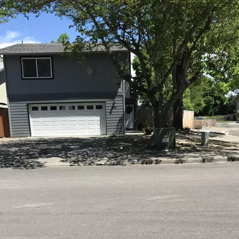 385 Lorraine Ave, Eagle Point, OR 97524 photo 10