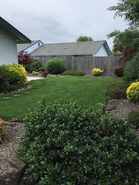247 Tracy Ave, Eagle Point, OR 97524 photo 6