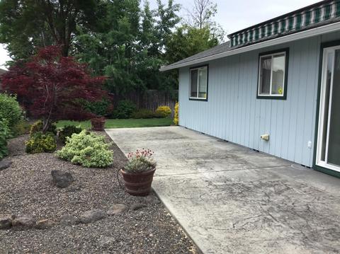 247 Tracy Ave, Eagle Point, OR 97524 photo 8