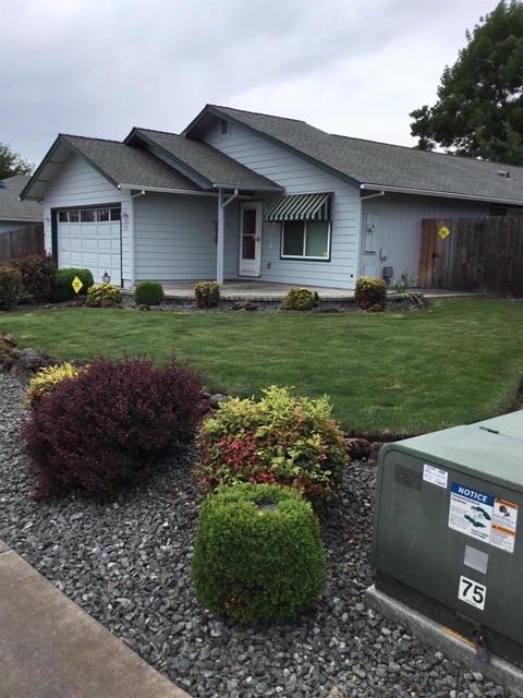 247 Tracy Ave, Eagle Point, OR 97524 photo 9