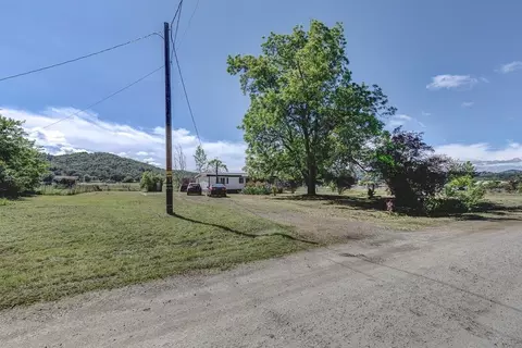 6225 Shady Brook Dr, Central Point, OR 97502 photo 8