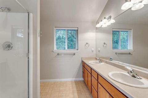 301 Phoenix Hills Dr, Phoenix, OR 97535 photo 25