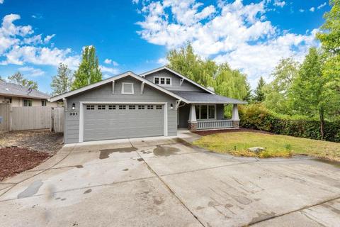 301 Phoenix Hills Dr, Phoenix, OR 97535 photo 2