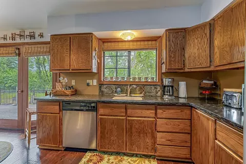 9155 Applegate Rd, Grants Pass, OR 97527 photo 18