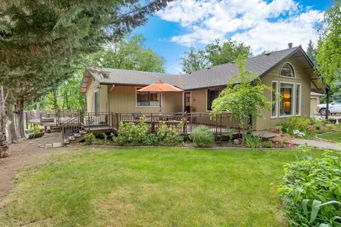 9155 Applegate Rd, Grants Pass, OR 97527 photo 1