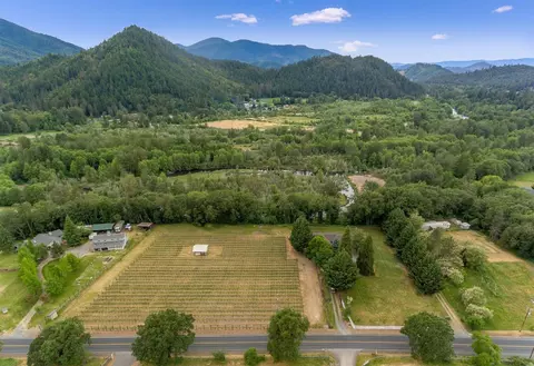 9155 Applegate Rd, Grants Pass, OR 97527 photo 33
