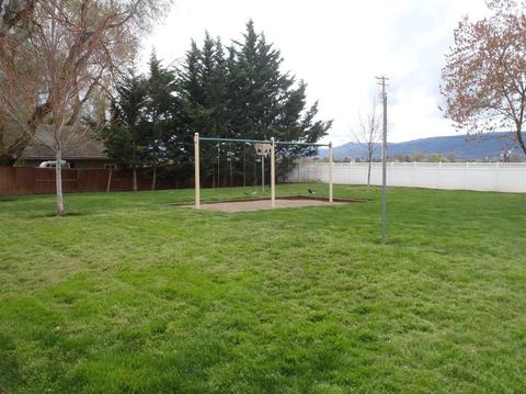 324 Live Oak Loop, Central Point, OR 97502 photo 32