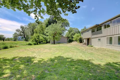 5601 Upper River Rd, Grants Pass, OR 97526 photo 28