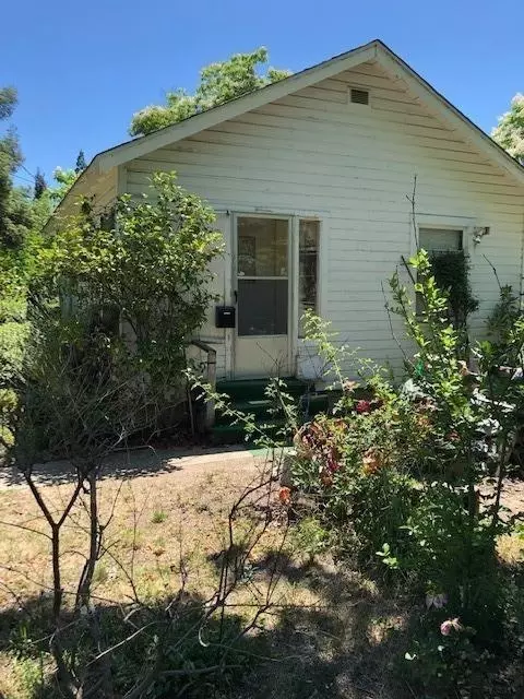 212 S B St, Phoenix, OR 97535 photo 4