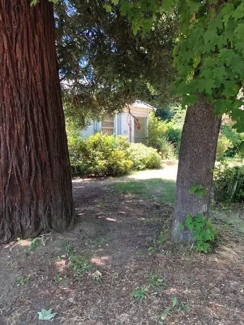 212 S B St, Phoenix, OR 97535 photo 1