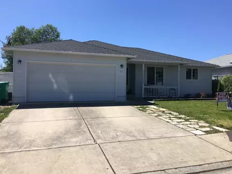 34 Devonwood Ct, Eagle Point, OR 97524 photo 1